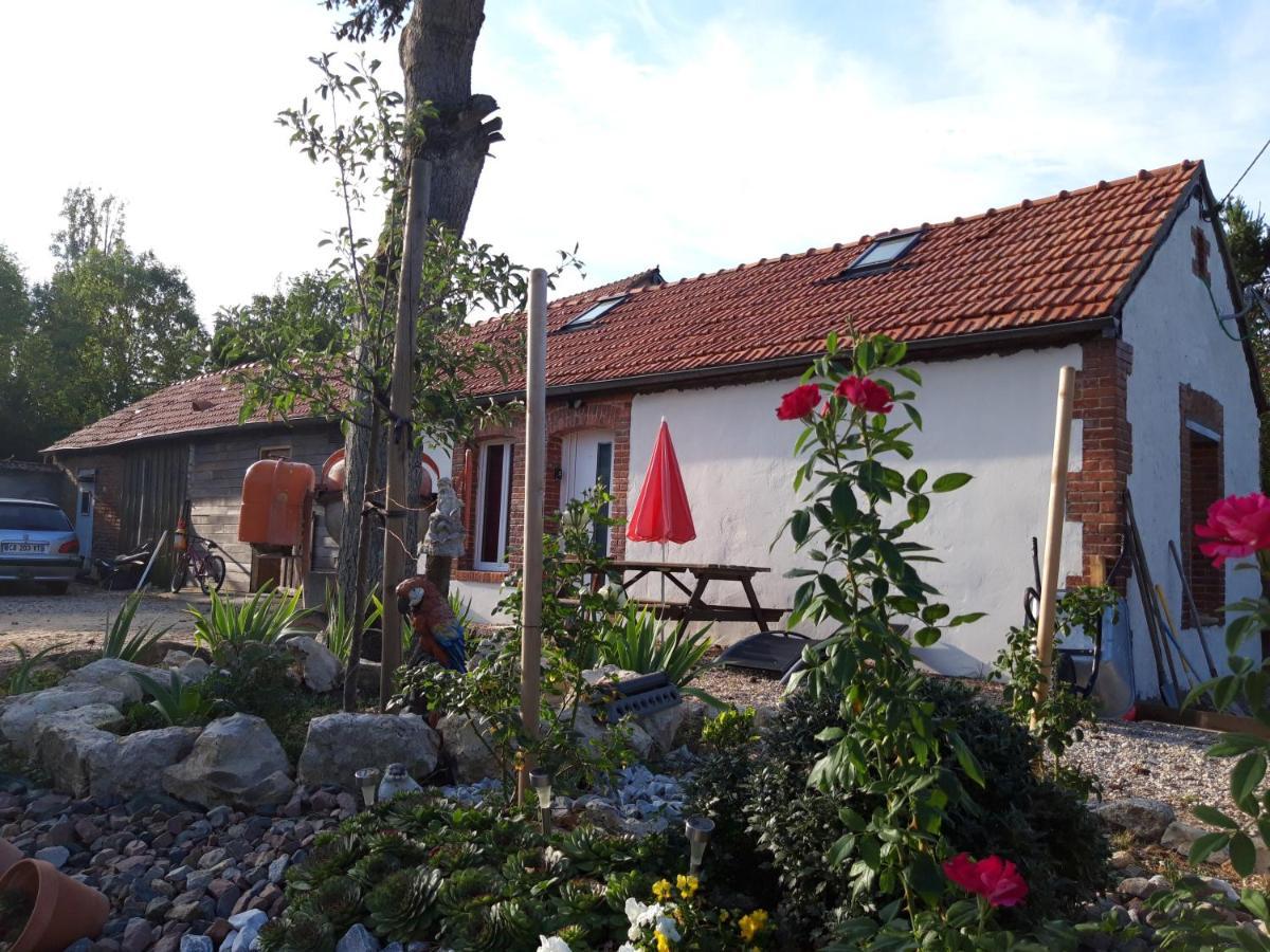 Studio à Theuville-Baigneaux Theuville  Extérieur photo